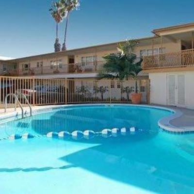 фото отеля Sunset Inn & Suites Los Angeles