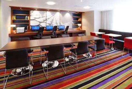 фото отеля Hampton by Hilton Birmingham Broad Street