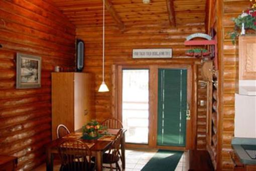 фото отеля Cedar Lodge & Settlement