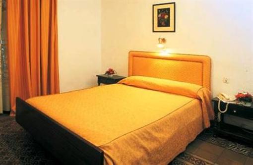 фото отеля Hostal Sierpes