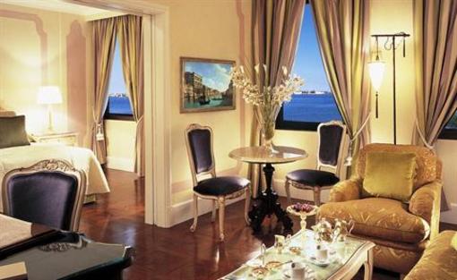 фото отеля Hotel Cipriani and Palazzo Vendramin by Orient-Express