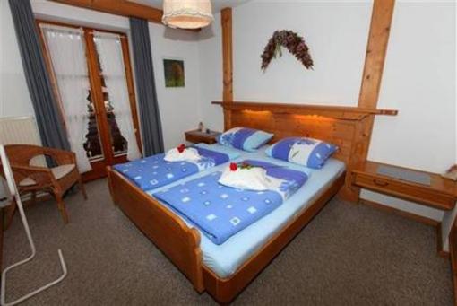 фото отеля Ferienhäuser Werdenfels Hotel Mittenwald