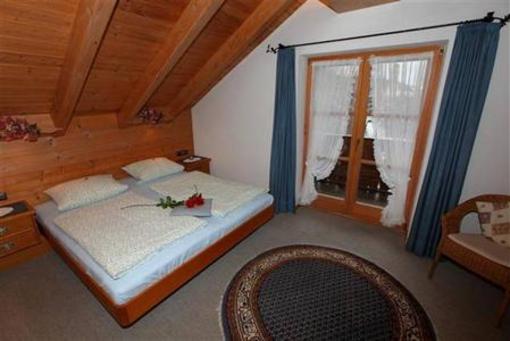 фото отеля Ferienhäuser Werdenfels Hotel Mittenwald