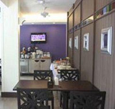 фото отеля Sawasdee Hotel @ Sukhumvit Soi 8