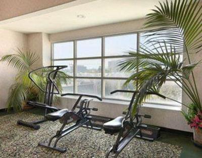 фото отеля Days Inn Santa Monica