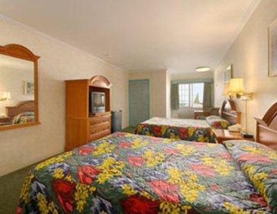 фото отеля Days Inn Santa Monica