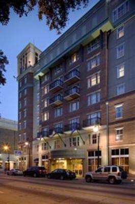 фото отеля Holiday Inn Express Savannah-Historic District