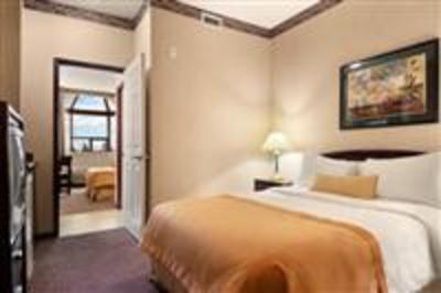 фото отеля Ramada Hotel & Suites Metrotown