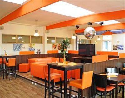фото отеля Orange Hotel und Apartments