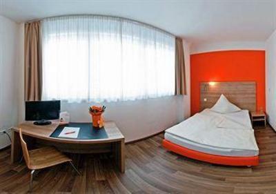 фото отеля Orange Hotel und Apartments