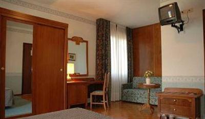 фото отеля Hotel Du Lac Brenzone