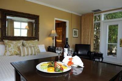 фото отеля Elm Hurst Inn Ingersoll