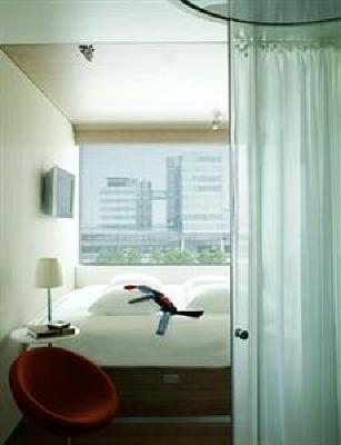 фото отеля citizenM hotel Amsterdam Airport