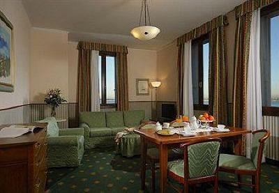 фото отеля Hotel Grande Italia