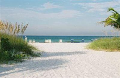 фото отеля Tropical Shores Beach Resort