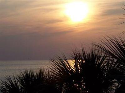 фото отеля Tropical Shores Beach Resort