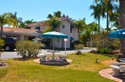 фото отеля Tropical Shores Beach Resort