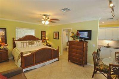 фото отеля Tropical Shores Beach Resort