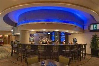 фото отеля Embassy Suites Minneapolis Airport