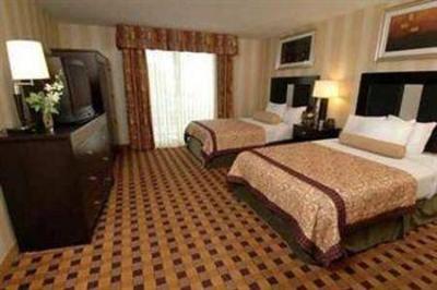 фото отеля Embassy Suites Minneapolis Airport