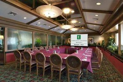 фото отеля Embassy Suites Minneapolis Airport