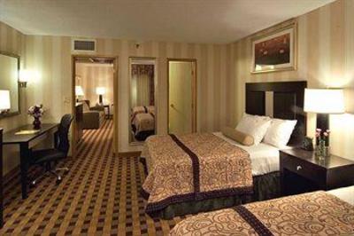 фото отеля Embassy Suites Minneapolis Airport