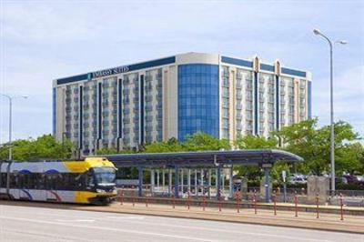 фото отеля Embassy Suites Minneapolis Airport