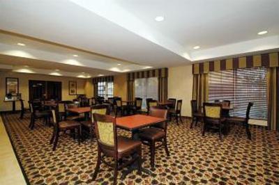 фото отеля St. Johns Suites