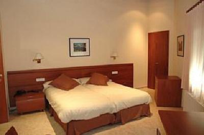 фото отеля Somrui Hotel Oros
