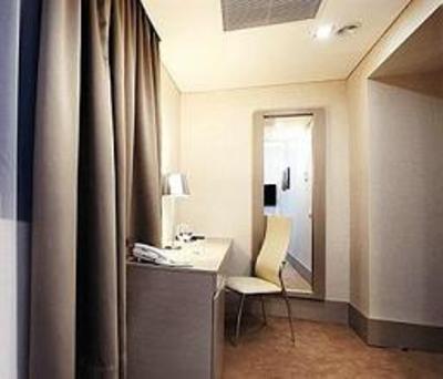 фото отеля University Town International Hotel