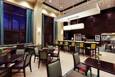 фото отеля Hampton Inn & Suites Mahwah