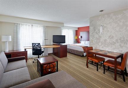 фото отеля Residence Inn Cedar Rapids