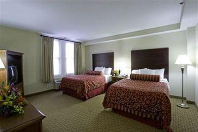 фото отеля Commonwealth Park Suites Hotel