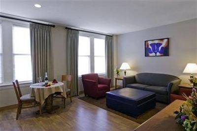 фото отеля Commonwealth Park Suites Hotel