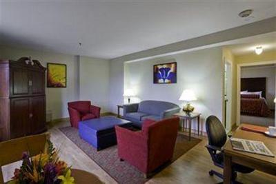 фото отеля Commonwealth Park Suites Hotel