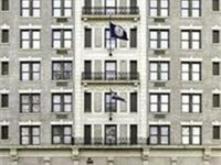 Commonwealth Park Suites Hotel