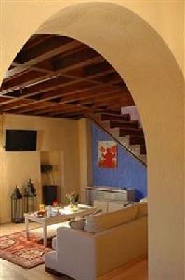 фото отеля Avalon Boutique Suites Hotel