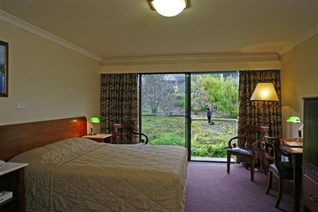 фото отеля Cradle Mountain Chateau
