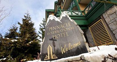фото отеля Whistler Pinnacle Hotel