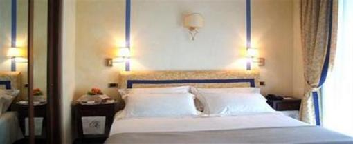 фото отеля Relais Sant' Emiliano Hotel Padenghe sul Garda