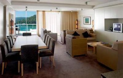 фото отеля Mantra Ettalong Beach Resort