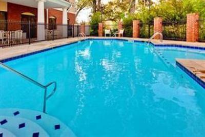фото отеля Holiday Inn Express Hotel & Suites Jackson Flowood