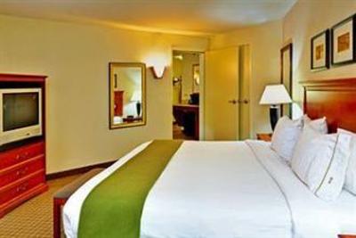 фото отеля Holiday Inn Express Hotel & Suites Jackson Flowood