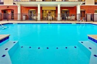 фото отеля Holiday Inn Express Hotel & Suites Jackson Flowood