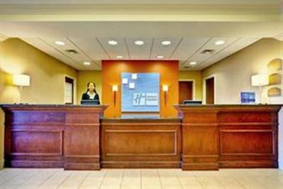 фото отеля Holiday Inn Express Hotel & Suites Jackson Flowood