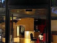 Royce Hotel
