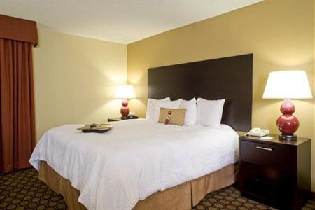 фото отеля Hampton Inn Starkville