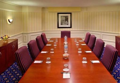 фото отеля Courtyard by Marriott Boston Woburn / Burlington