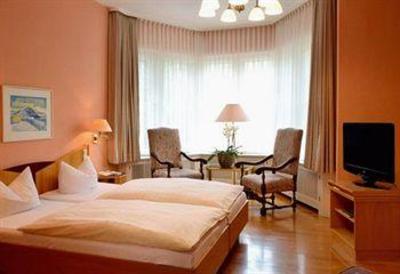 фото отеля Parkhotel Unter Den Linden