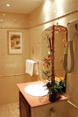 фото отеля Hotel Les Orangers